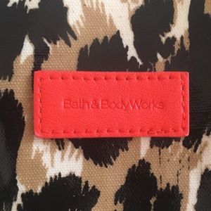 Bath and Body Works Bags - Cheetah Print Tote! Bath and Body Works Bags - Cheetah Print Tote!